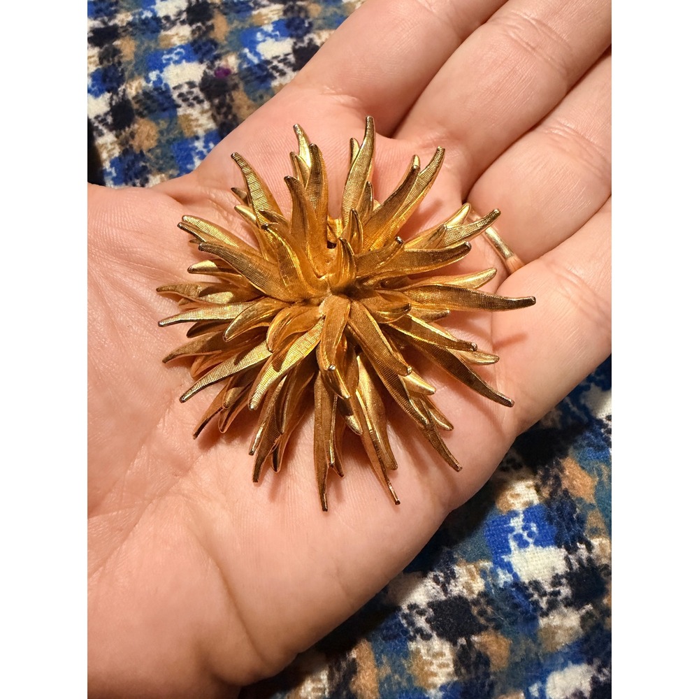 Vintage Gold Tone Sunburst Starburst Brooch Sea Urchin Statement Pin 2.5"